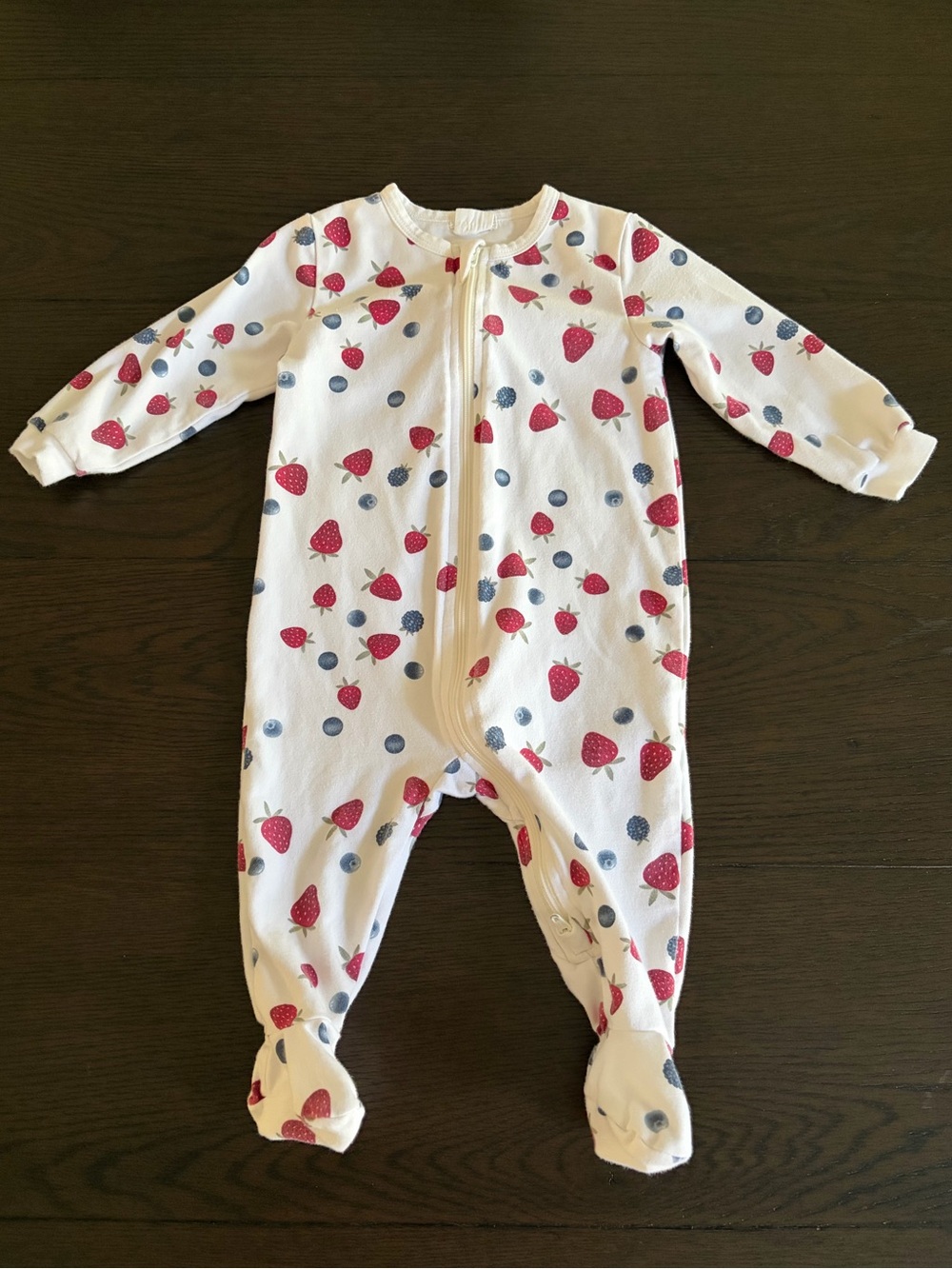 Firsts by Petit Lem Berry Cotton Fitted One-Piece Pajama (6M)